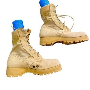 NWOT Vibram Wellco tan lace up military combat boot men’s size 5.5